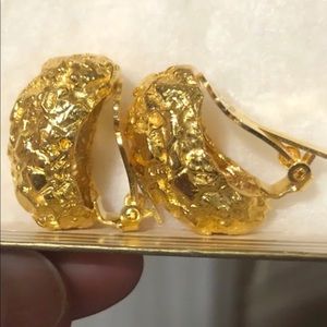 Vintage Clip on Earrings